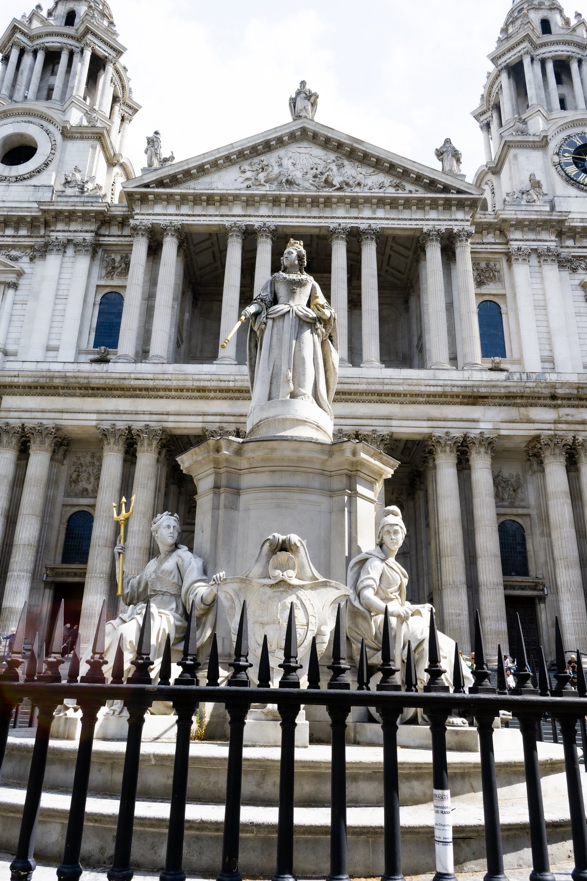 Statue of Queen Anne outside St Paul's Cathedral, architecture photography, London